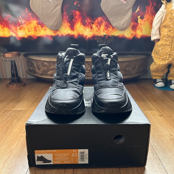 Sorel X prAna Out N About Puffer Zip Winter Snow Boots - black/white/green - Picture 1 of 8